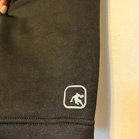 AND1 Men Sweatshirt L Black Hoodie Logo Spellout Short Sleeve Pullover N… - Picture 6 of 7